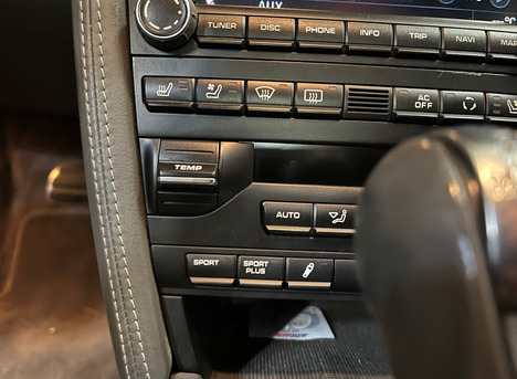 911