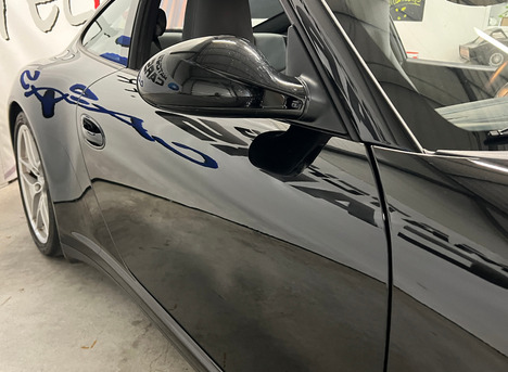 911