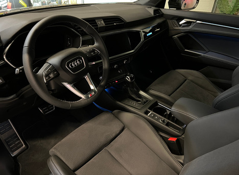 Q3 SPORTBACK S-LINE