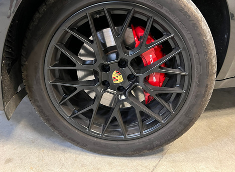 MACAN GTS