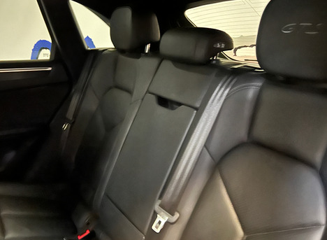 MACAN GTS