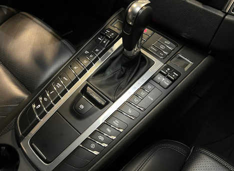 MACAN GTS