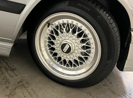 SERIE 5 E28
