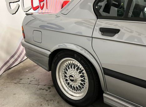 SERIE 5 E28