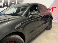 MACAN GTS